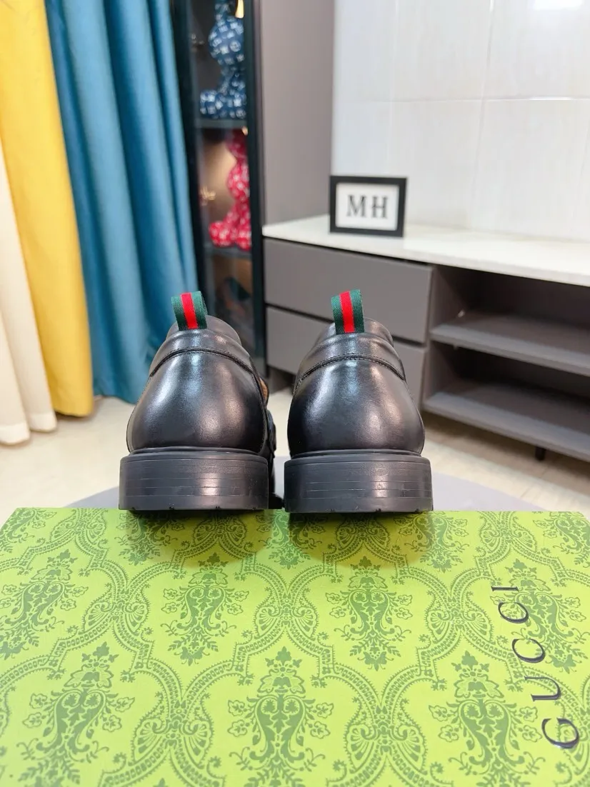 Men's shoes 💰500🌹🌹[GUCCI Gucci] A new style of formal men's leather shoes is coming ~ The original quality upper is made of Italian cowhide➕The leather is soft and delicate, comfortable and soft. The top layer of genuine leather, rubber wear-resistant outsole, the shoe shape is dignified and domineering, and the luxury charm is not concealed! The natural and free nouveau riche leads the trend. Code number: 38-44